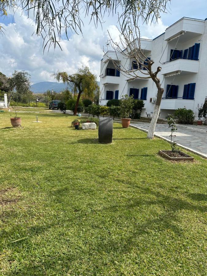 Aparthotel To Kyma Amarynthos Esterno foto